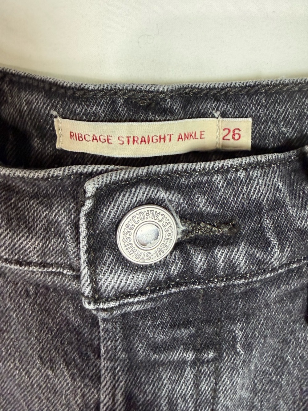 Levi’s Ribcage Straight Ankle‎ Jeans 26 High Rise Black Denim - Picture 3 of 5